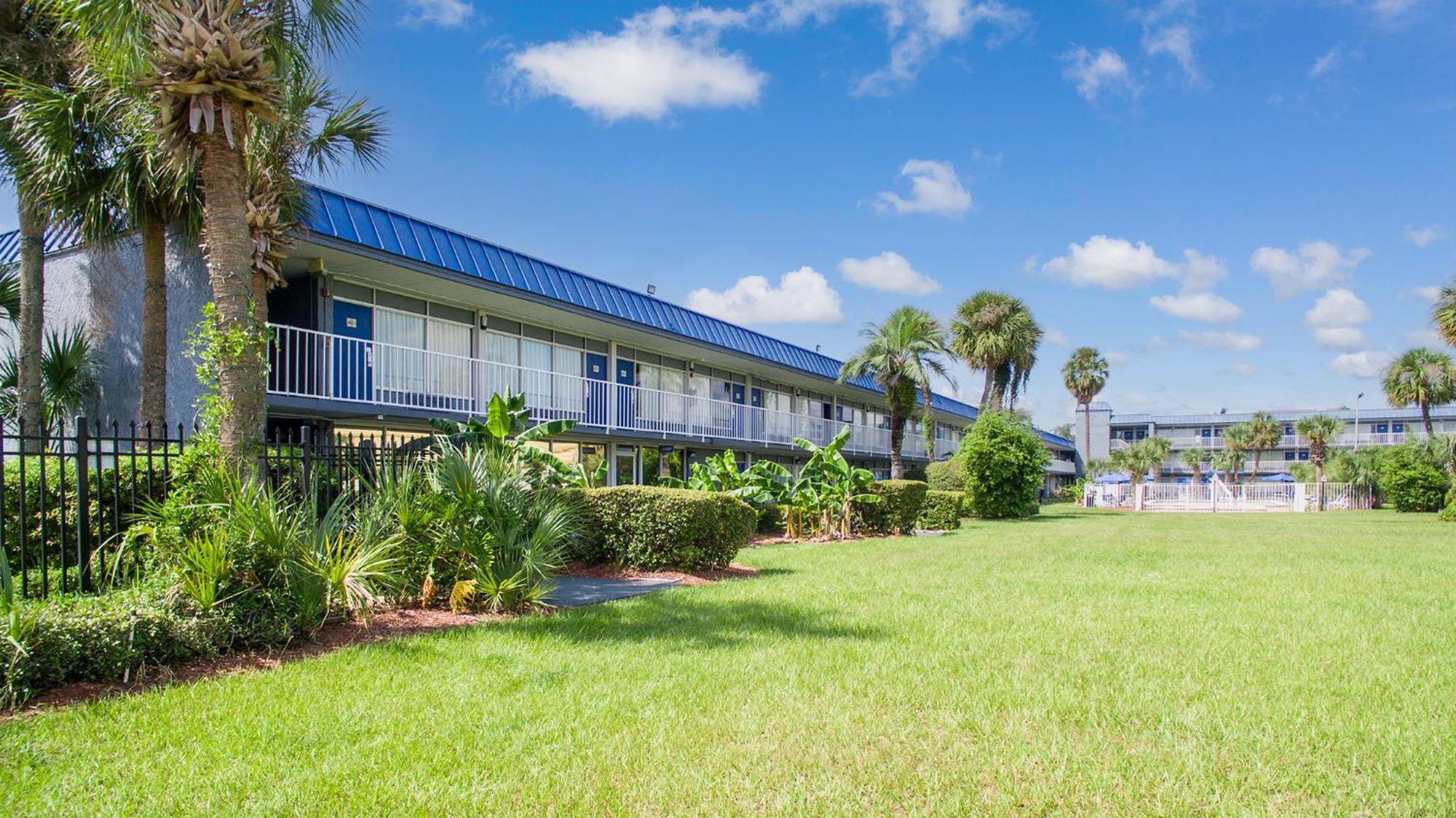 Days Inn By Wyndham Orlando Downtown Екстериор снимка