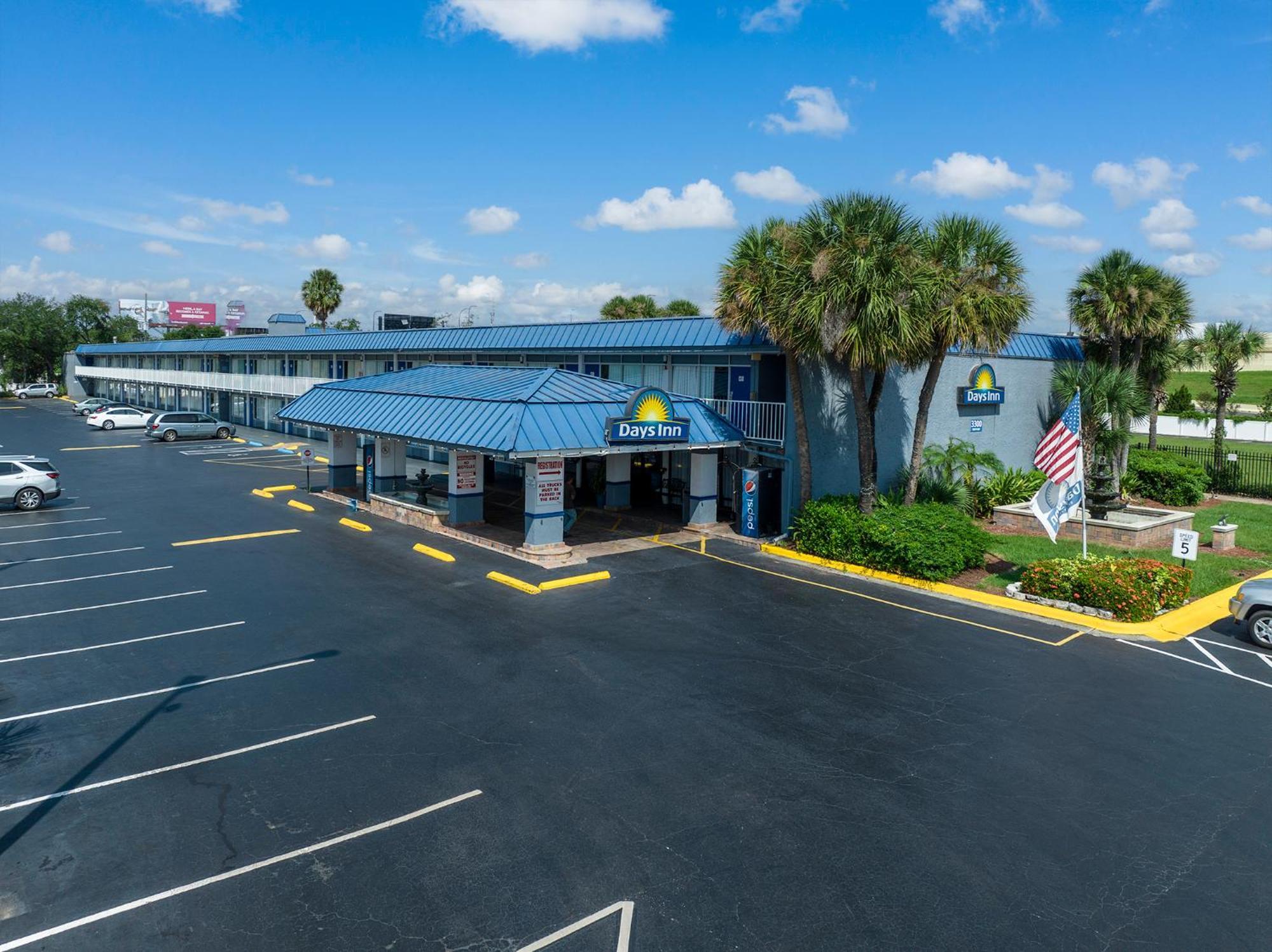 Days Inn By Wyndham Orlando Downtown Екстериор снимка