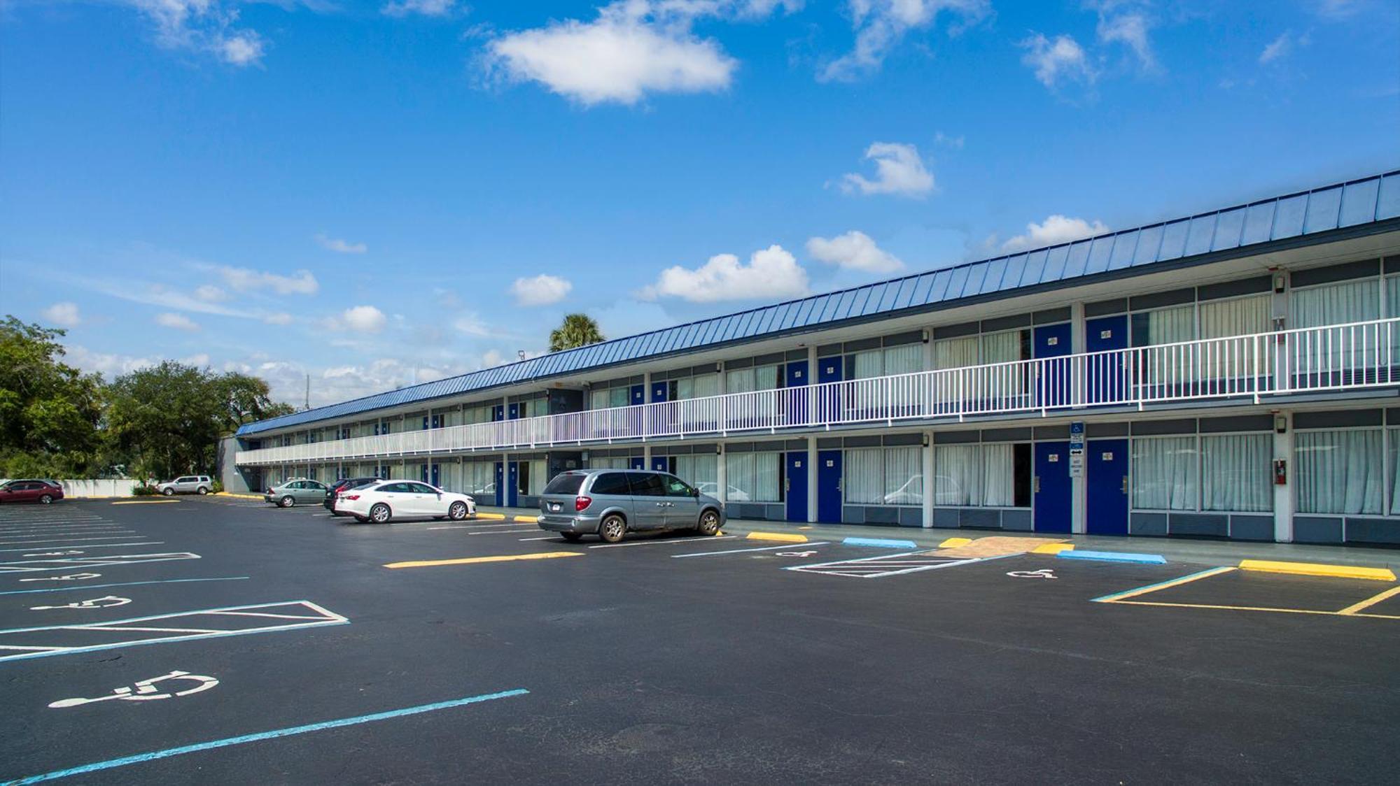 Days Inn By Wyndham Orlando Downtown Екстериор снимка