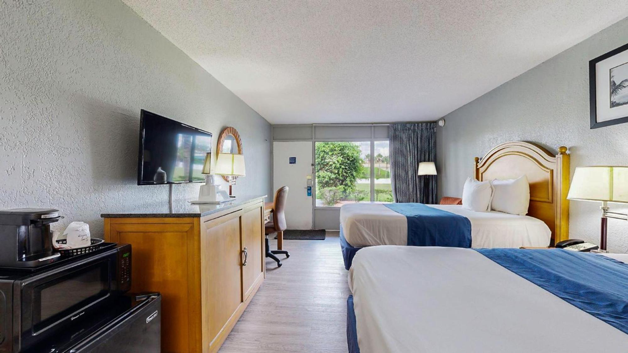 Days Inn By Wyndham Orlando Downtown Екстериор снимка